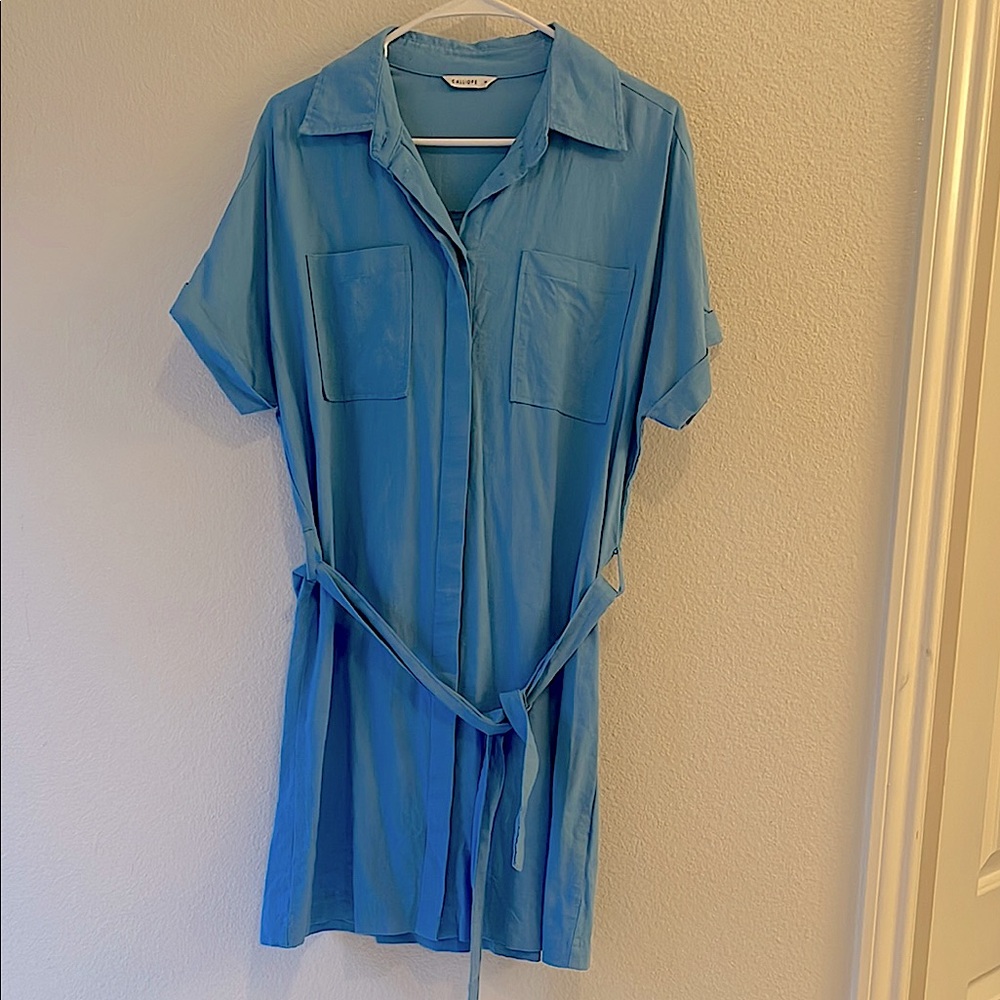 (2 for $29) Light blue linen blend Shirt belted short sleeves Dress. Size S/M